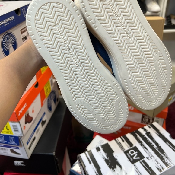 ๐ฅ๐ฅ Brand New Stuart Weitzman Denim Blue women Sneakers size 10 run small - Picture 7 of 9